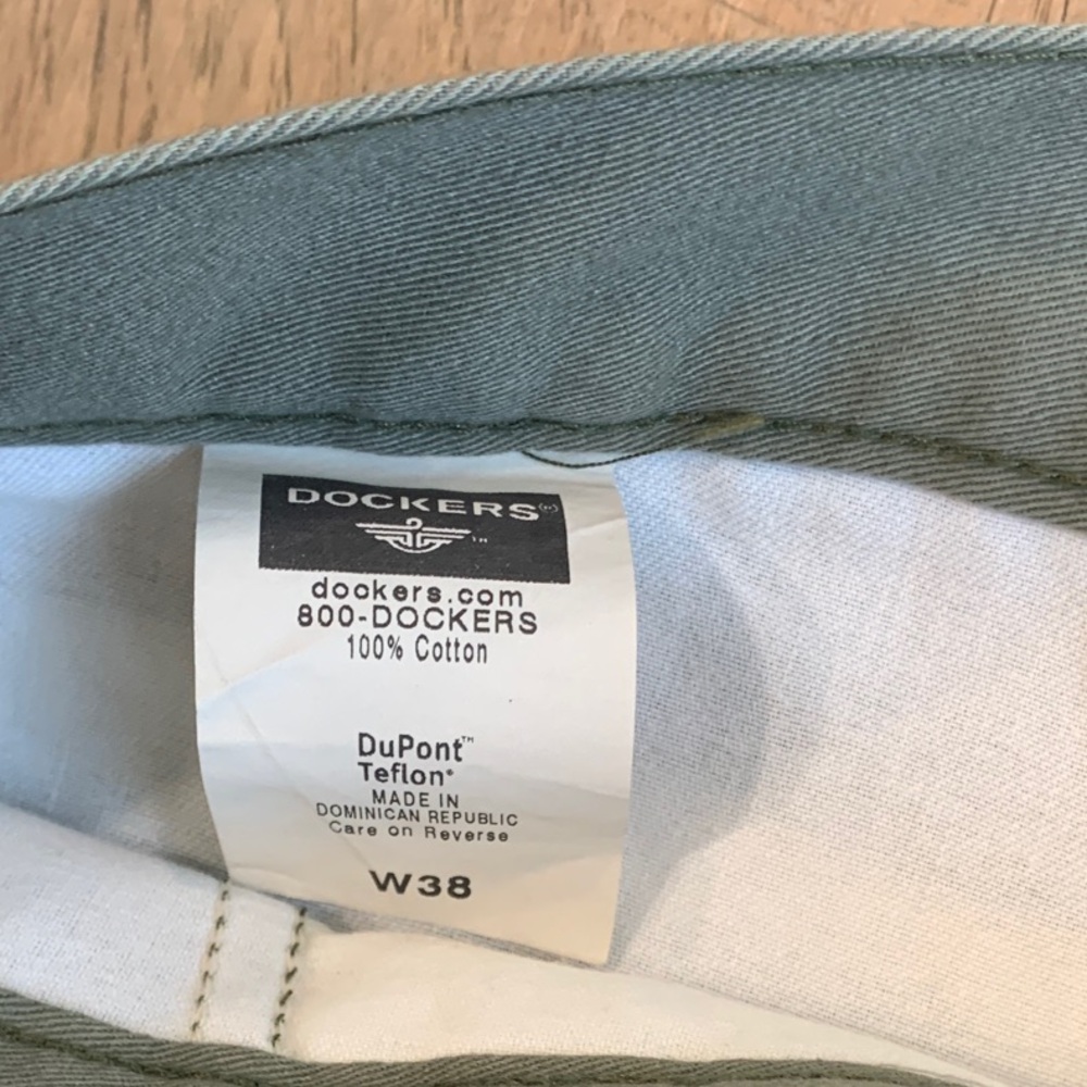 NWT Dockers Men's Olive Flat-Front Casual Shorts Size 38x6 - Picture 4 of 8